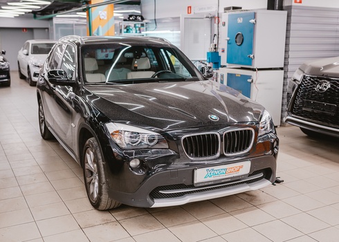 Замена линз и стёкол фар BMW X1 на светодиодные модули MTF