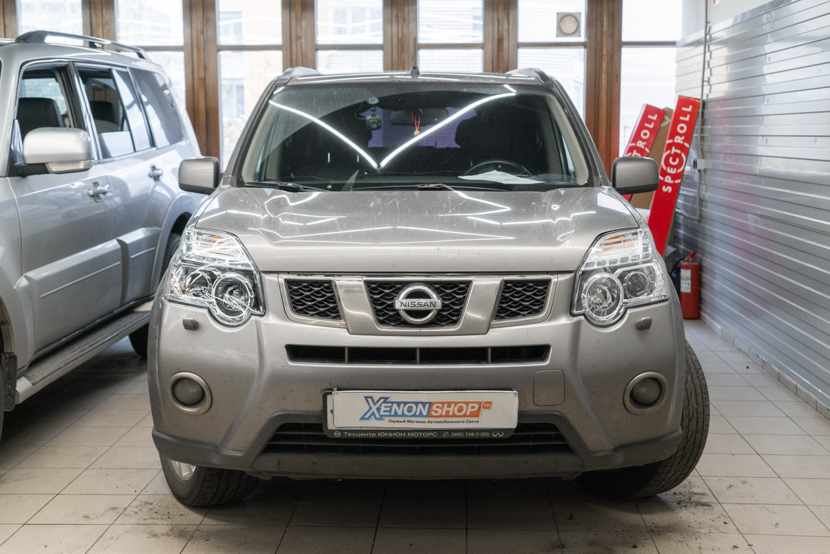 Замена стекол фар Ниссан Х-Трейл (Nissan X-Trail) 2013 - Установка  КсенонШоп в Москве