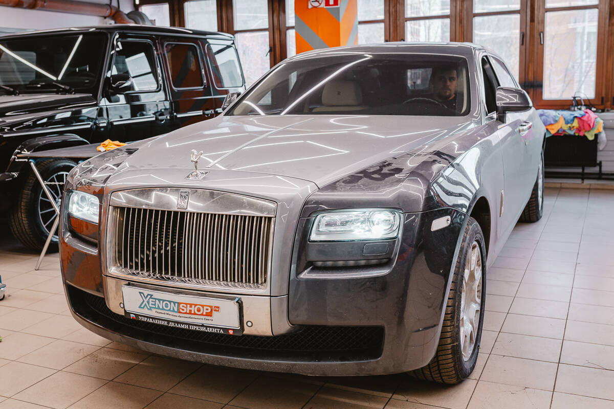 Замена линз Rolls-Royce Ghost на светодиодные лазерные линзы MTF