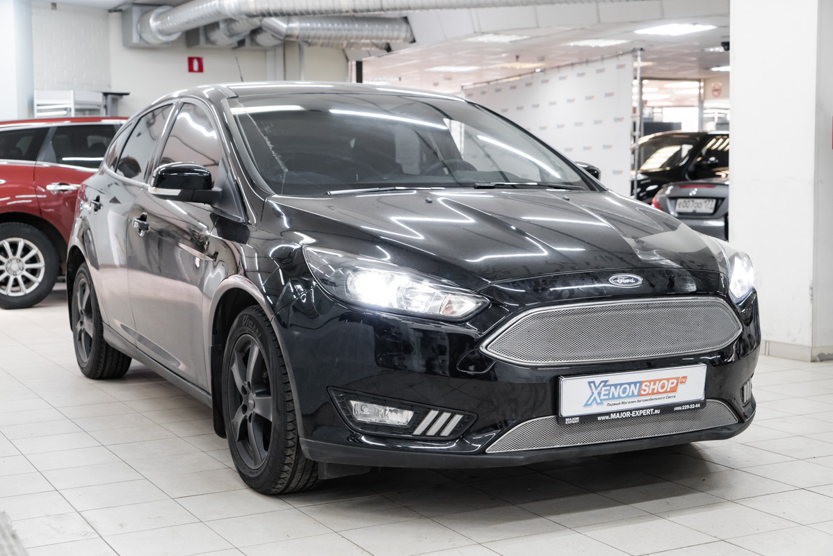 Установка светодиодных линз MTF в рефлекторные фары Ford Focus 3