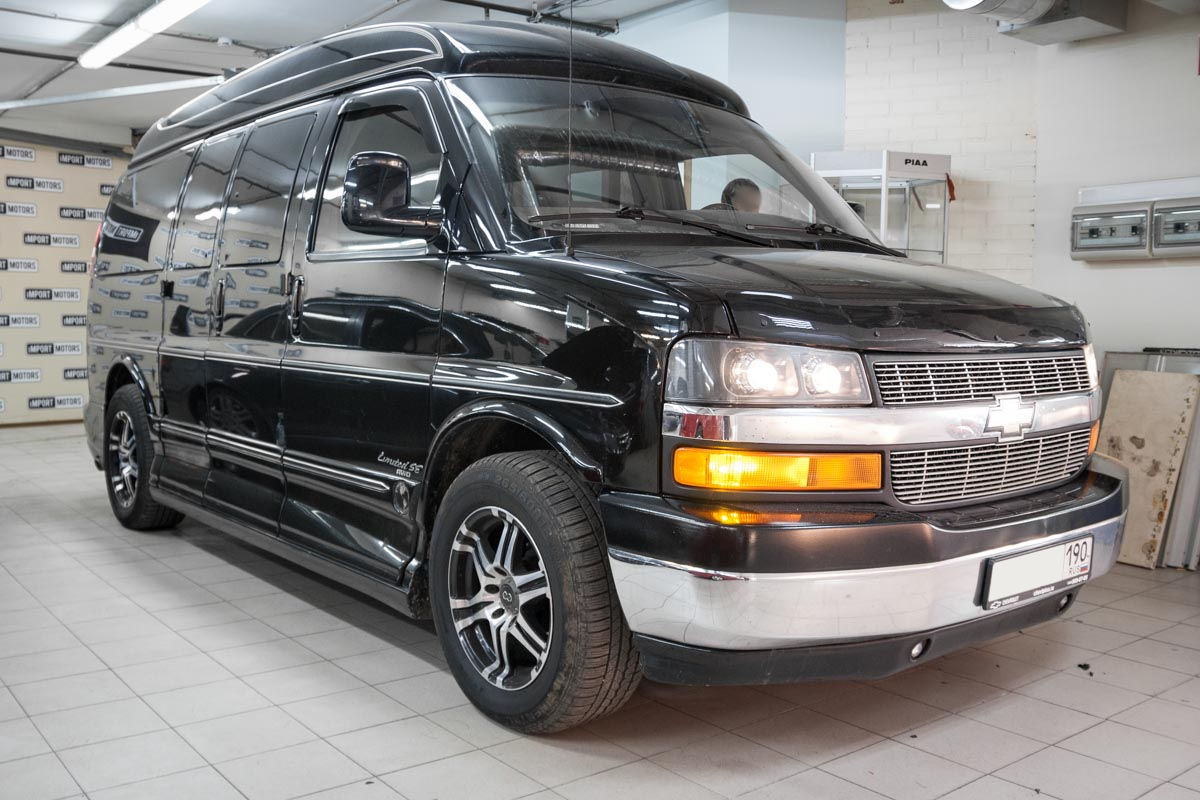 Chevrolet Express 2