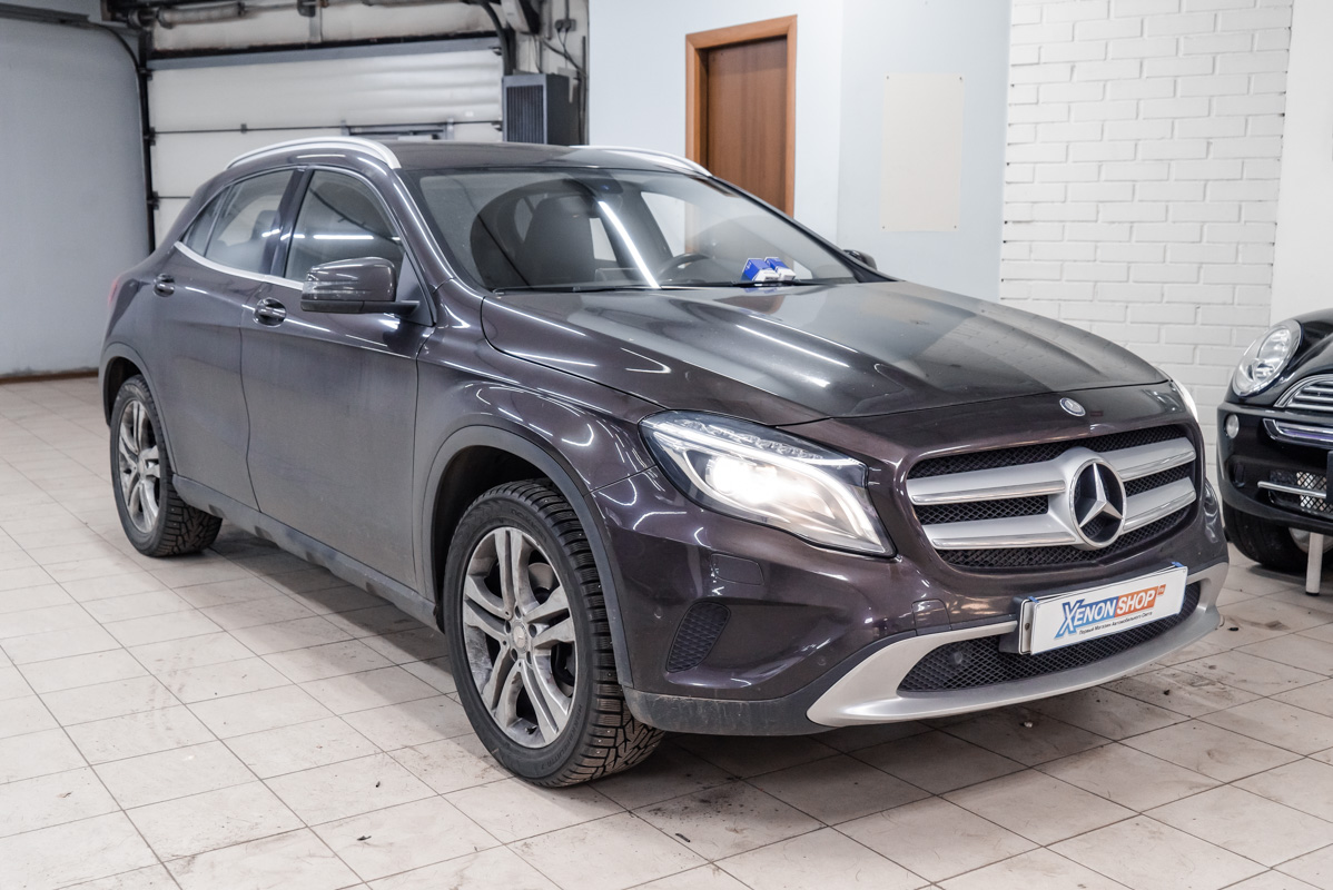 Установка ксеноновых ламп Neolux в фары Мерседес Бенц ГЛА Х 156 ...