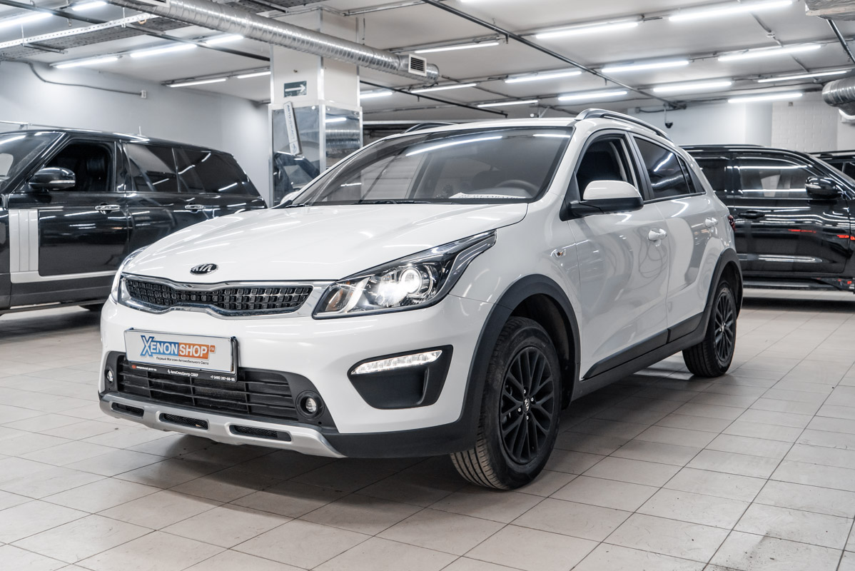 Установка светодиодных линз в фары КИА Рио 4 (KIA Rio IV) 2019 года -  Установка КсенонШоп в Москве