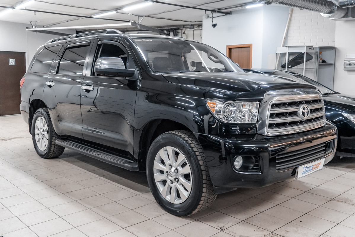 Toyota Sequoia LC 200