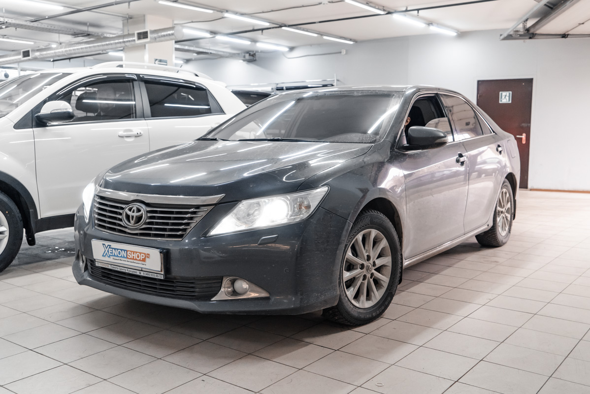 Свет камри. Лампа габарит Toyota Камри v50. 89094469644 Тойота Камри. Тойота Камри 40 универсал. Тойота Камри v50 габариты.