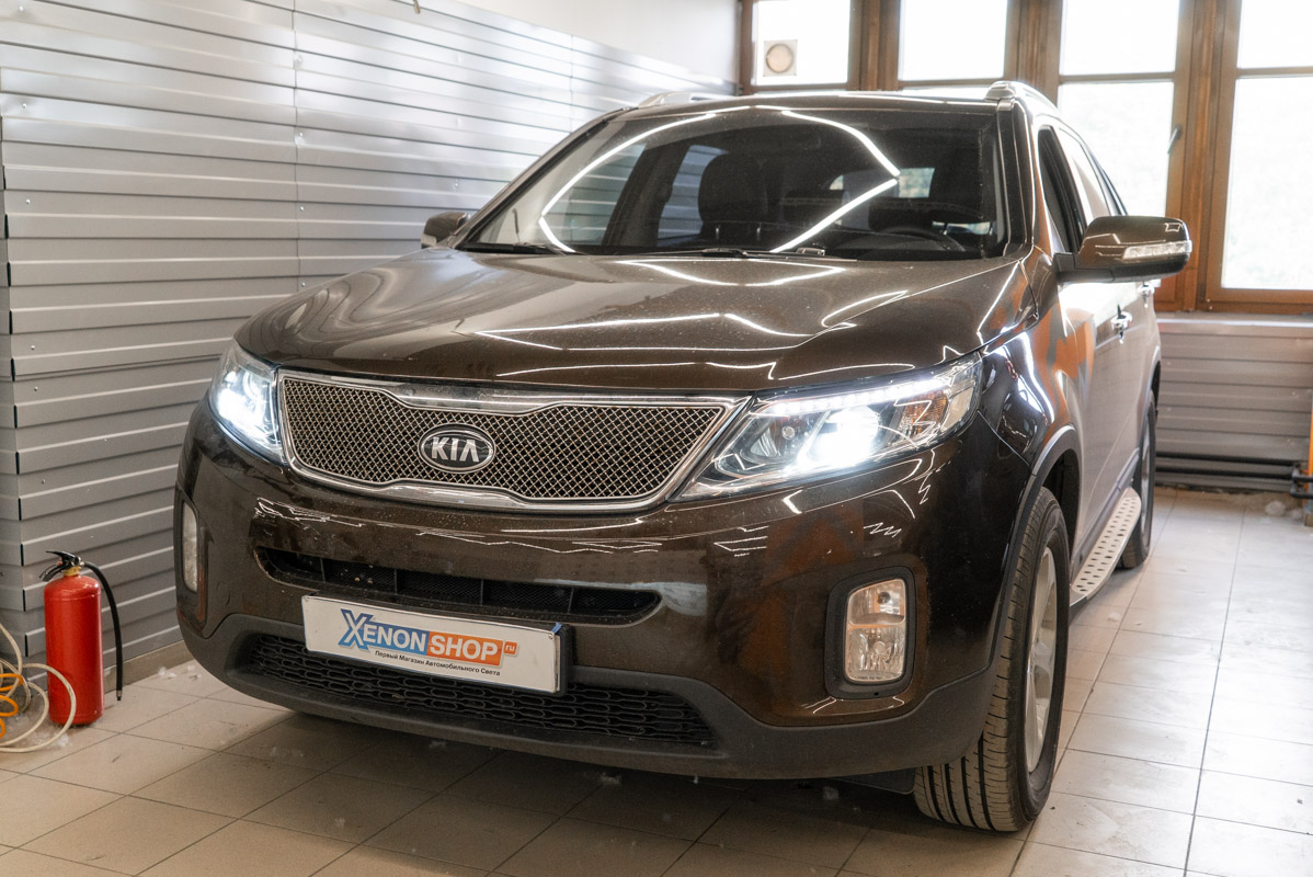 Замена заводских линз КИА Соренто (Kia Sorento) 2014 на светодиодные модули  MTF - Установка КсенонШоп в Москве