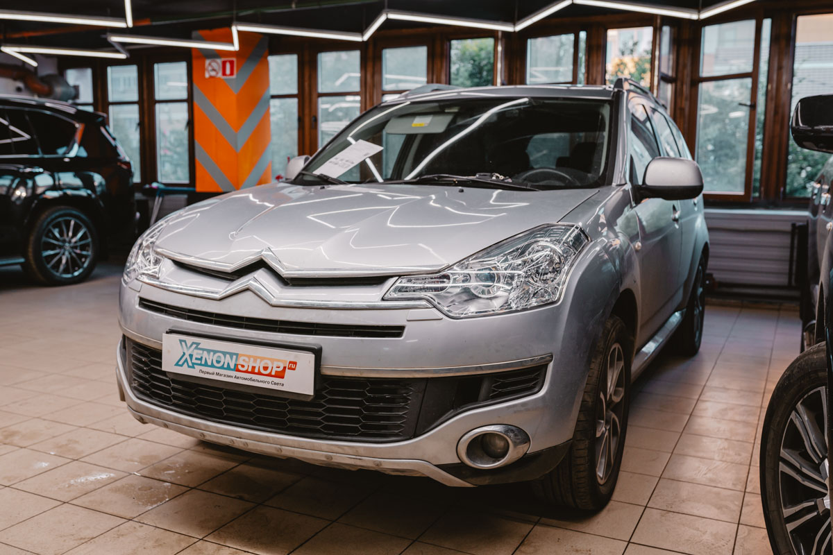 Замена линз Citroen C-Crosser + абразивная полировка стёкол фар