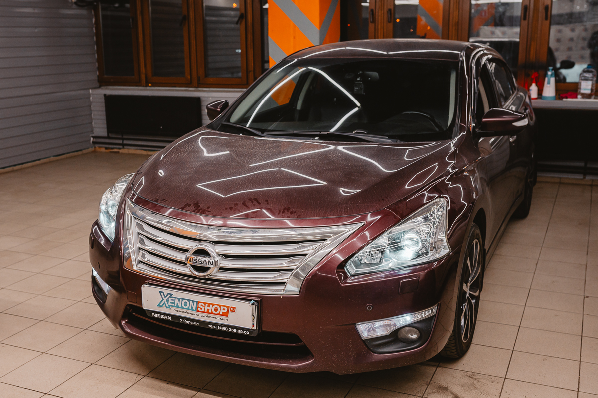 Замена заводских линз в фарах Nissan Teana на LED-модули MTF-Light