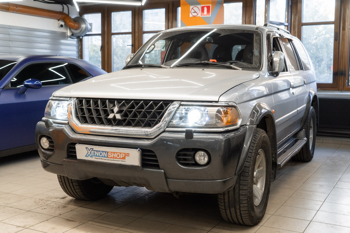 Установка линз в фары Митсубиси Паджеро Спорт (Mitsubishi Pajero Sport)  2004 года - Установка КсенонШоп в Москве