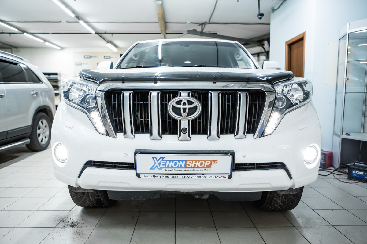 Замена ламп в ПТФ и подсветке номера Тойота Ленд Крузер Прадо 150 (Toyota  Land Cruiser Prado 150) на светодиодные лампы - Установка КсенонШоп в Москве