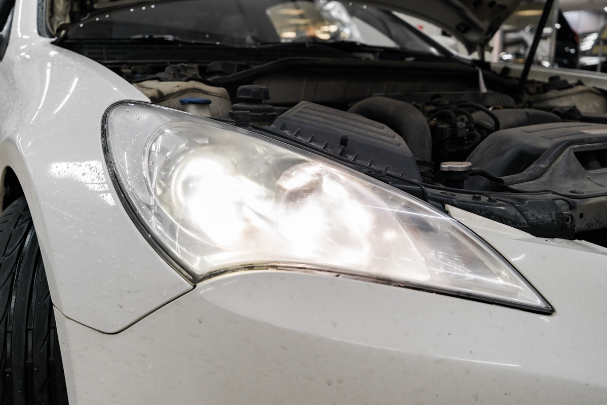 Замена ксеноновых ламп в фарах Hyundai ix55