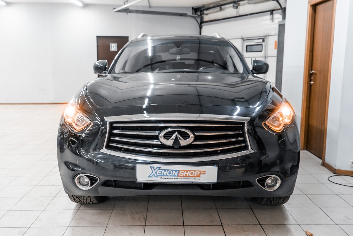 Установка ламп ДХО+поворотников на Инфинити КУХ70 (Infiniti QX70) + замена  заднего хода на LED - Установка КсенонШоп в Москве