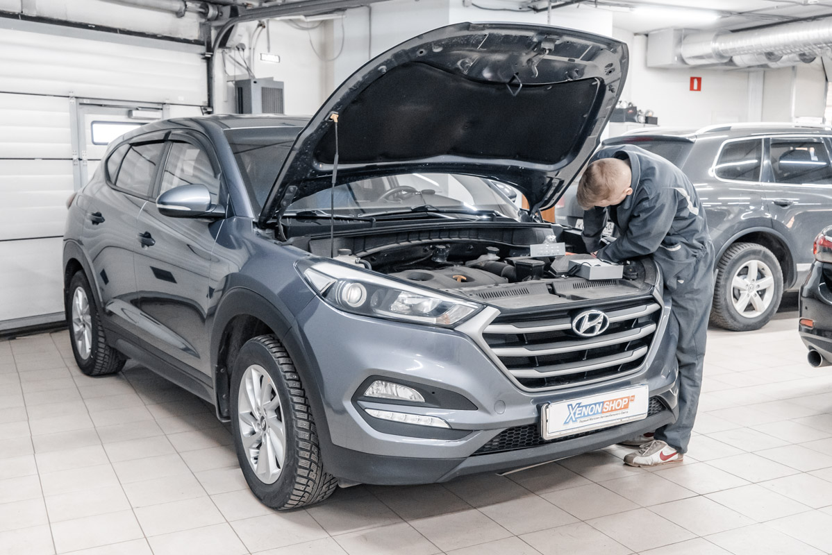 Ремонт хендай. Led лампа Hyundai Tucson 2020 штатные. Xenonshop ix35. Светодиодные лампы Хендай Туссан 3. Хендай Туссан в сервисе.