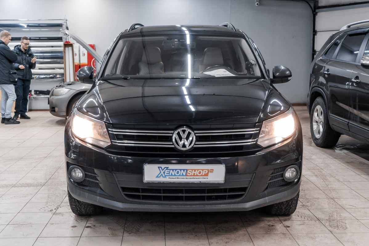 Установка в рефлекторные фары Фольксваген Тигуан (Volkswagen Tiguan)  светодиодных линз MTF - Установка КсенонШоп в Москве