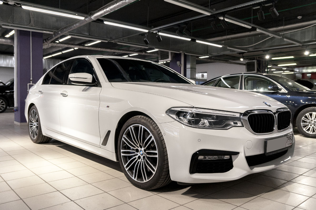 Керамическое покрытие Ceramic PRO 9H БМВ 540и Г30 (BMW 540i G30) -  Тонировка задней полусферы - Установка КсенонШоп в Москве