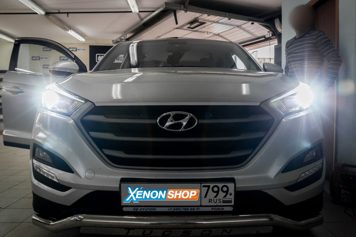 Замена китайских светодиодов на светодиодные лампы Philips Ultinon LED H7 у  Хендай Туксон (Hyundai Tucson) + полировка фар - Установка КсенонШоп в  Москве