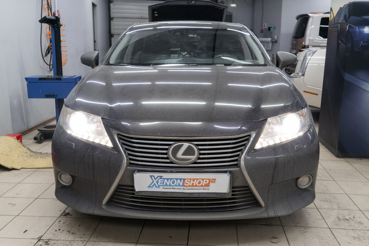 Замена штатных линз в фарах Лексус ЕС350 (Lexus ES350) 2013 года -  Установка КсенонШоп в Москве